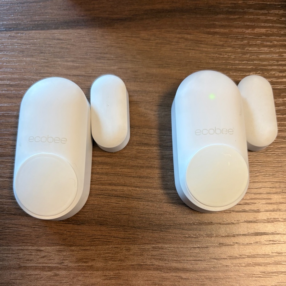 Ecobee Smart Thermostat Premium Air Quality Monitor with 3 Sensors Doors/Windows - Picture 2 of 3